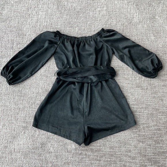 Off the Shoulder Black Satin Romper - Picture 4 of 4